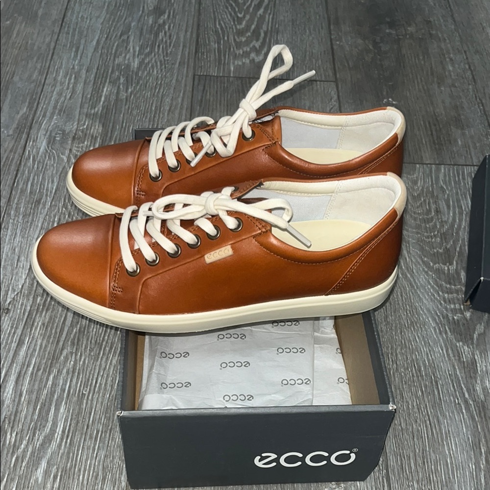 Ecco Brown and White Leather Low-Top Sneakers